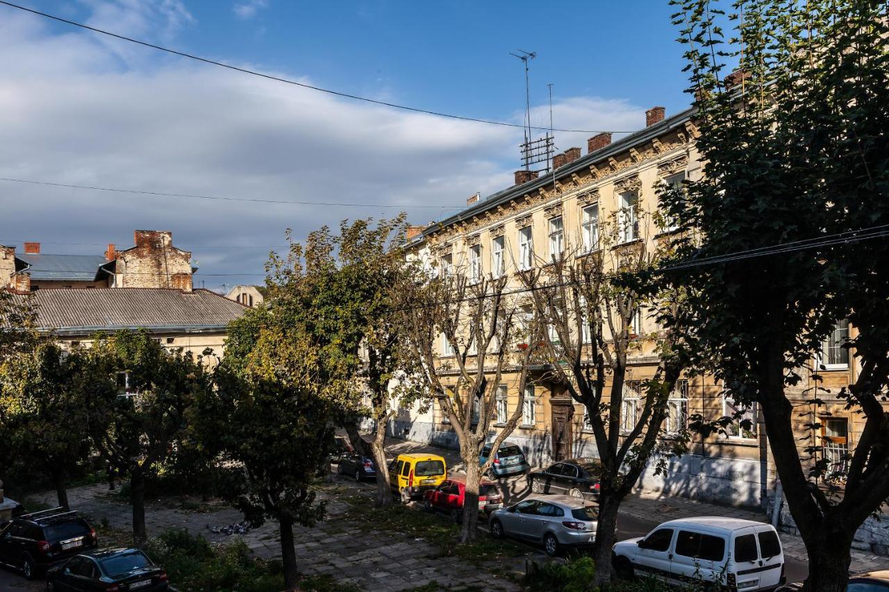 Ostriv Hostel Lviv Dış mekan fotoğraf