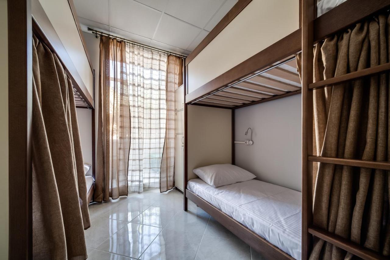 Ostriv Hostel Lviv Dış mekan fotoğraf