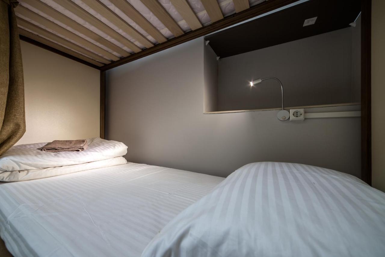Ostriv Hostel Lviv Dış mekan fotoğraf