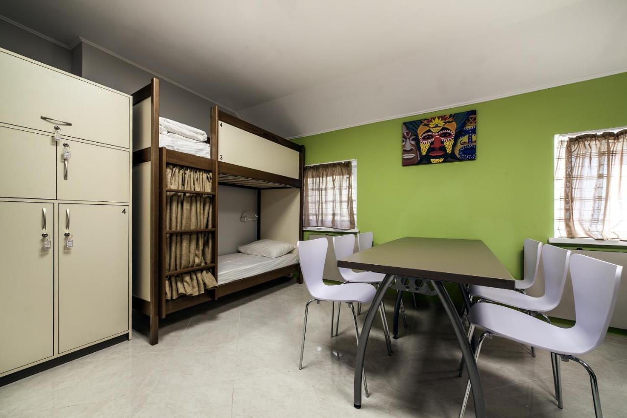 Ostriv Hostel Lviv Dış mekan fotoğraf