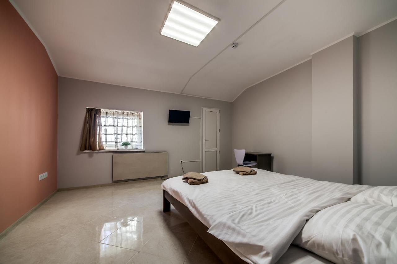 Ostriv Hostel Lviv Dış mekan fotoğraf