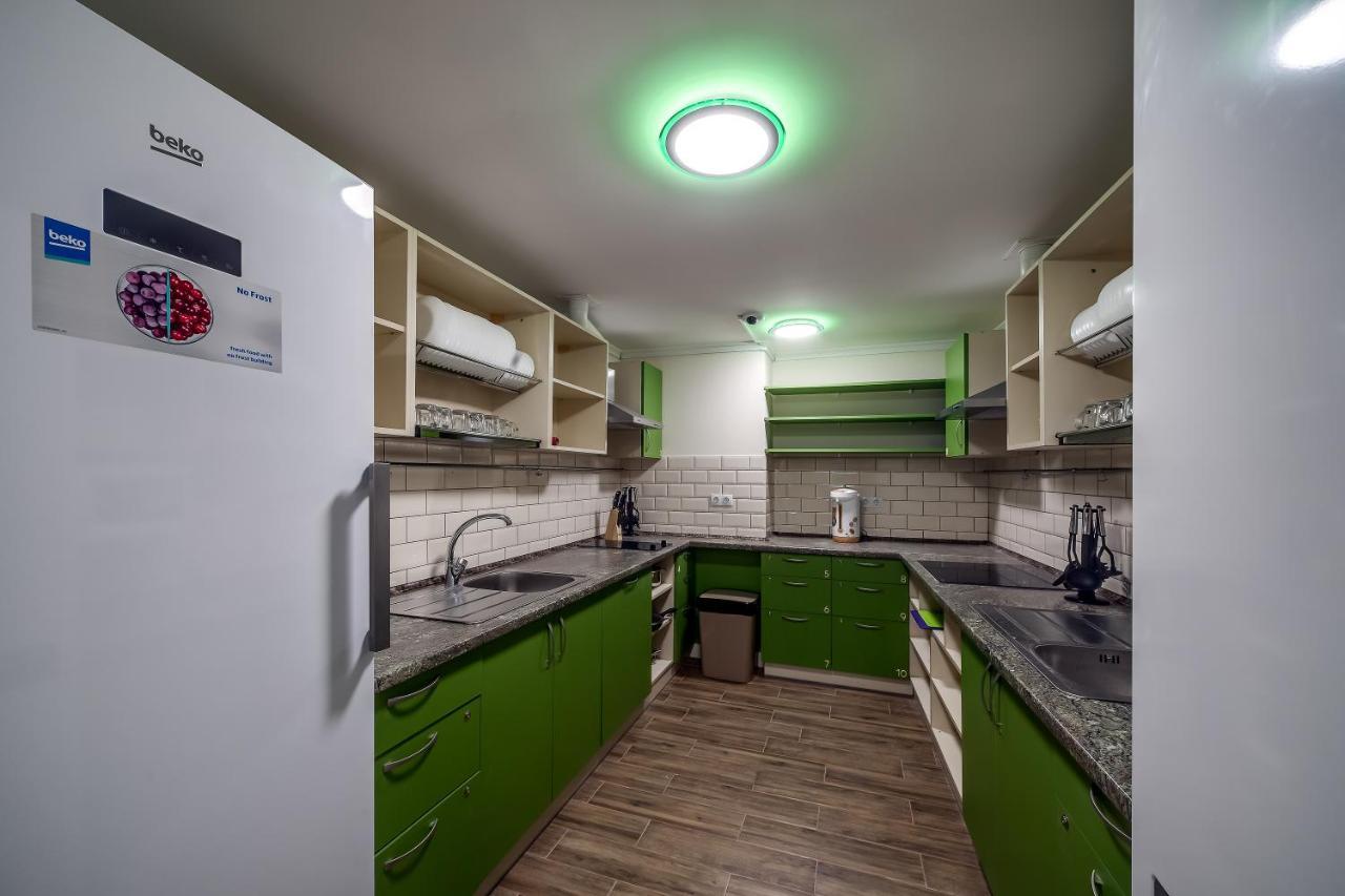 Ostriv Hostel Lviv Dış mekan fotoğraf